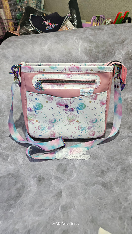 Gaia crossbody